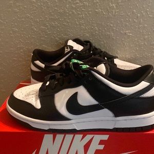 Nike dunk low “Black and White”